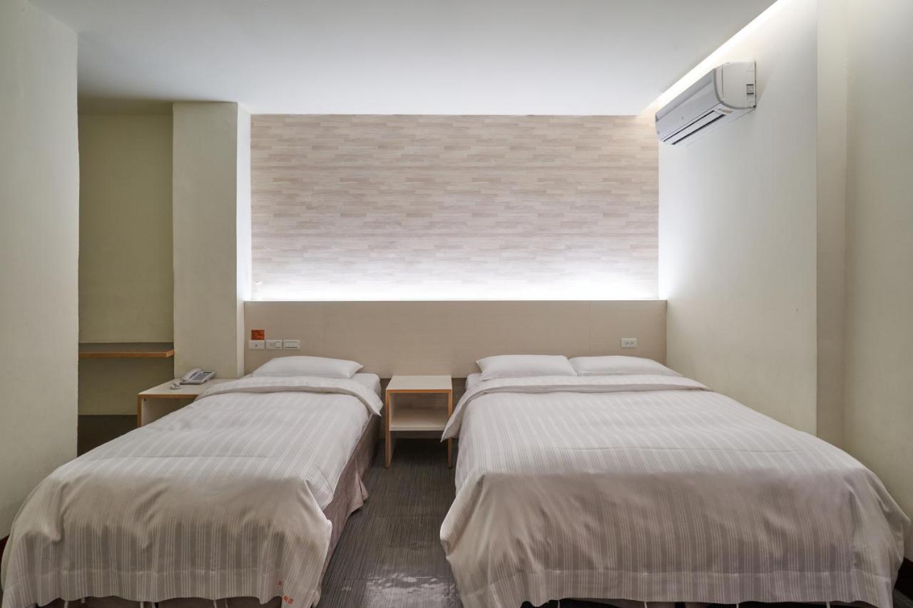Yung An Business Hotel Dounan Exterior photo